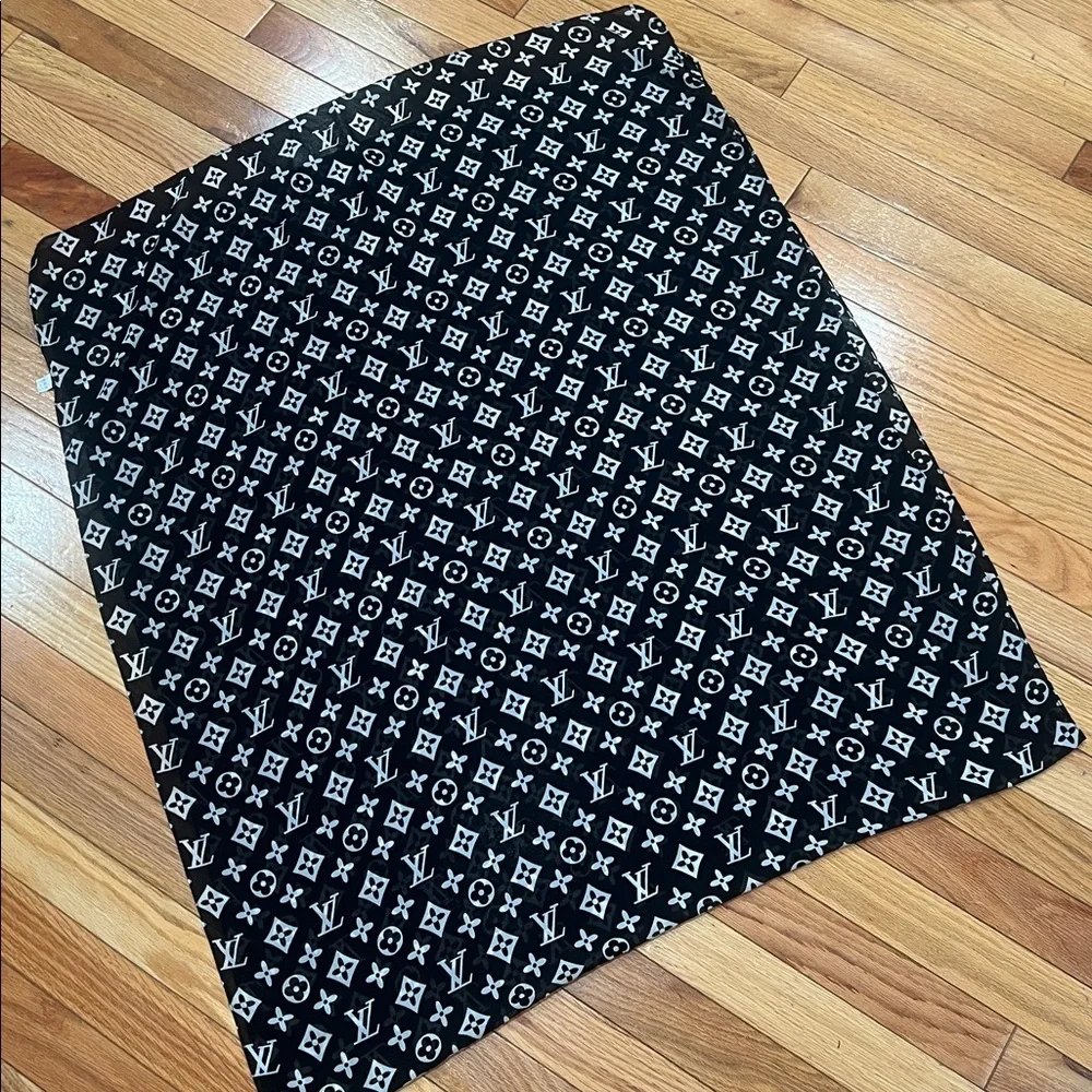 (( not authentic))NEW❤️LV Chiffon Shawl - Picture 13 of 17